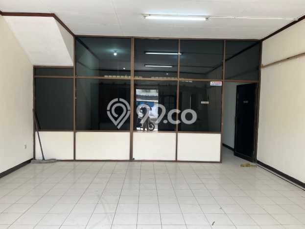 Ruko Disewa di Bandung dengan LB 336m2 Area Komersial Ramai Ruko Disewa di Bandung dengan LB 336m2 Area Komersial Ramai