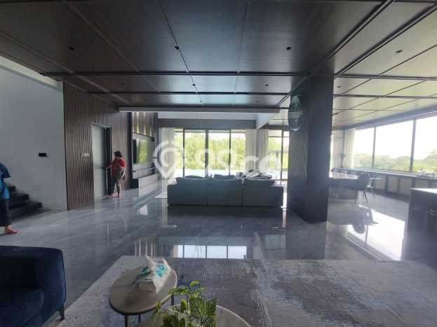 FOR SALE! Vila di , Luas 1400m2m², Dekat ke Pusat Kota FOR SALE! Vila di , Luas 1400m2m², Dekat ke Pusat Kota