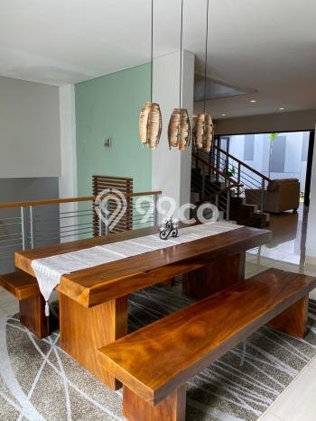 Rumah sewa siap pakai 4 KT di Setra Duta, Bandung Rumah sewa siap pakai 4 KT di Setra Duta, Bandung