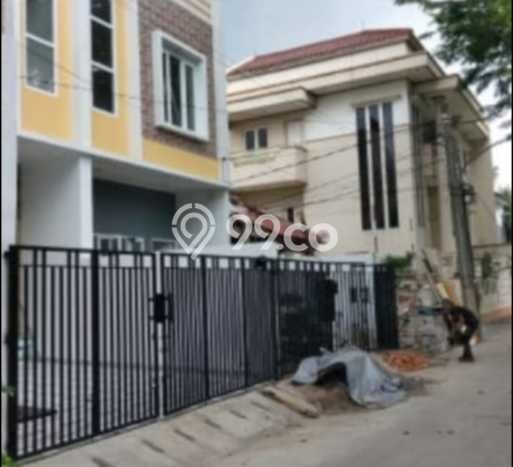 Rumah Modern Cantik 3 KT Siap Huni di Kelapa Gading Rumah Modern Cantik 3 KT Siap Huni di Kelapa Gading