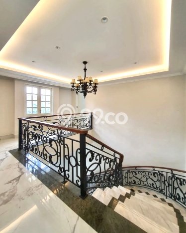 Turun Harga, Jual Cpt. Nego. Rumah Arteri Pondok Indah Dijual Turun Harga, Jual Cpt. Nego. Rumah Arteri Pondok Indah Dijual