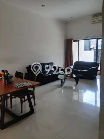 Komplek, 10meter Ke Jalan Raya Utama. Rumah Puri Indah Dijual Komplek, 10meter Ke Jalan Raya Utama. Rumah Puri Indah Dijual