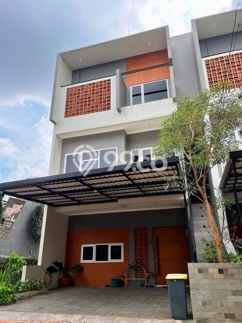 Rumah Jagakarsa Dijual. Ada Private Pool, Akses Jalan Besar. Nego Rumah Jagakarsa Dijual. Ada Private Pool, Akses Jalan Besar. Nego