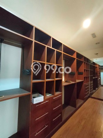 Super Nego Rumah Lebak Bulus Dijual. Komplek Strategis, Dkt Mrt Super Nego Rumah Lebak Bulus Dijual. Komplek Strategis, Dkt Mrt