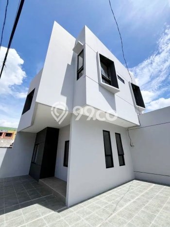 Rumah Dijual Cijantung. Strategis, Jalan 2 Mobil. Smarthome Rumah Dijual Cijantung. Strategis, Jalan 2 Mobil. Smarthome