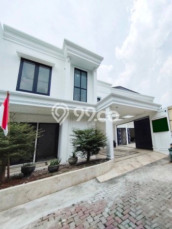 Super Nego, Luas, Ada Lap Basket, Pool. Rumah Dijual Jagakarsa Super Nego, Luas, Ada Lap Basket, Pool. Rumah Dijual Jagakarsa