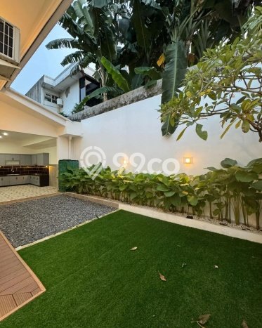 Rumah Cilandak Dijual, Jalan Utama, Unit New, Mewah. Nego Rumah Cilandak Dijual, Jalan Utama, Unit New, Mewah. Nego