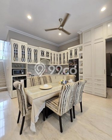 Rumah Kebayoran Baru Dijual. Terawat, di Komplek. Nego Sd Deal Rumah Kebayoran Baru Dijual. Terawat, di Komplek. Nego Sd Deal
