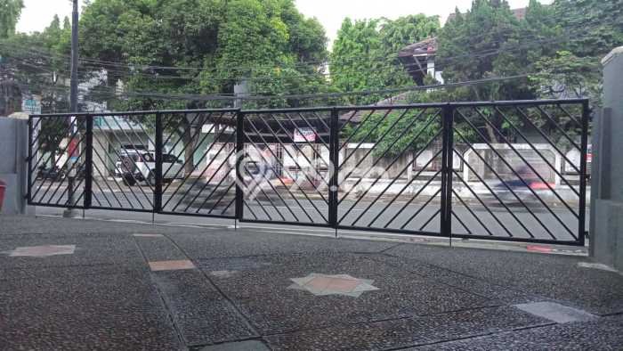 Hunian Mewah LB 150m2 Siap Pakai Desain Elegan di Bintaro, Jakarta Selatan Hunian Mewah LB 150m2 Siap Pakai Desain Elegan di Bintaro, Jakarta Selatan