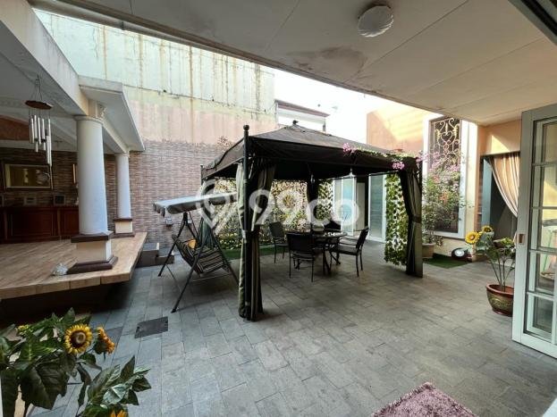 Rumah Elit LB 350m2 Siap Pakai Desain Elegan di BSD The Green, Tangerang Rumah Elit LB 350m2 Siap Pakai Desain Elegan di BSD The Green, Tangerang