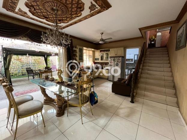 Rumah Elit LB 350m2 Siap Pakai Desain Elegan di BSD The Green, Tangerang Rumah Elit LB 350m2 Siap Pakai Desain Elegan di BSD The Green, Tangerang