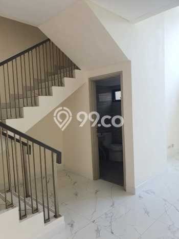 HARGA TERBAIK! Rumah area Cakung, 4 KM, Lingkungan Sejuk, LT 98m2m² Bangunan 98m2m² HARGA TERBAIK! Rumah area Cakung, 4 KM, Lingkungan Sejuk, LT 98m2m² Bangunan 98m2m²