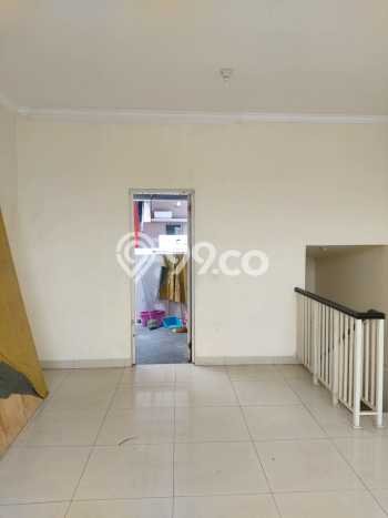 LOKASI PREMIUM! Ruko di , Luas 135m2m², Jalan Utama, Area Komersial LOKASI PREMIUM! Ruko di , Luas 135m2m², Jalan Utama, Area Komersial