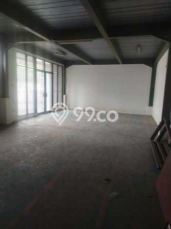 Gudang Disewa di Bekasi dengan LB 1500m2 Area Komersial Ramai Gudang Disewa di Bekasi dengan LB 1500m2 Area Komersial Ramai