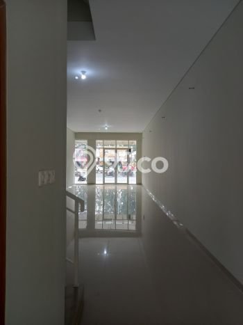 Unit Ruko Disewa Lokasi Karawang Barat, Karawang Spesifikasi Luas Bangunan 5m2 Unit Ruko Disewa Lokasi Karawang Barat, Karawang Spesifikasi Luas Bangunan 5m2
