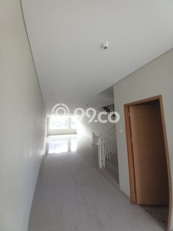 Unit Ruko Disewa Lokasi Karawang Barat, Karawang Spesifikasi Luas Bangunan 5m2 Unit Ruko Disewa Lokasi Karawang Barat, Karawang Spesifikasi Luas Bangunan 5m2