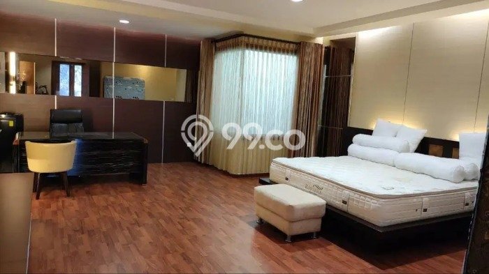 Siap Huni Rumah Mewah 4 Kamar di Cidadap Dekat ke Mana Pun Siap Huni Rumah Mewah 4 Kamar di Cidadap Dekat ke Mana Pun