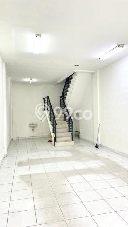 Unit Ruko Dijual di Jakarta Barat LT 68m2 & LB 68m2 Unit Ruko Dijual di Jakarta Barat LT 68m2 & LB 68m2