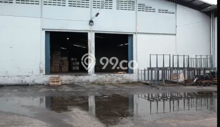 Unit Gudang Disewa Lokasi Curug, Tangerang Spesifikasi Luas Bangunan 9698m2 Unit Gudang Disewa Lokasi Curug, Tangerang Spesifikasi Luas Bangunan 9698m2