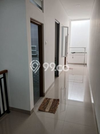 Rumah Modern Cantik 3 KT Bisa Langsung Pindah di Kebon Jeruk Rumah Modern Cantik 3 KT Bisa Langsung Pindah di Kebon Jeruk