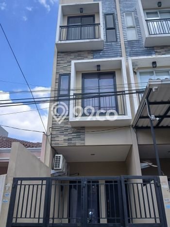 Rumah Modern Cantik 3 KT Bisa Langsung Pindah di Kebon Jeruk Rumah Modern Cantik 3 KT Bisa Langsung Pindah di Kebon Jeruk
