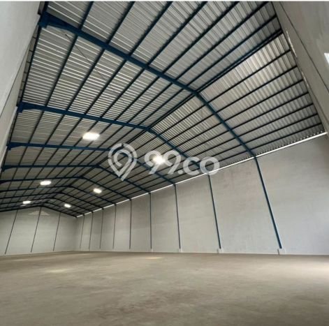 Gudang Disewa di Tangerang dengan LB 2000m2 Area Komersial Ramai Gudang Disewa di Tangerang dengan LB 2000m2 Area Komersial Ramai