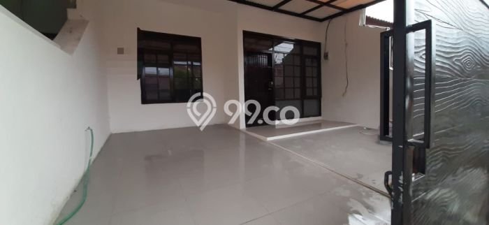 Dijual Cepat Rumah Favorit Siap Huni LB 100m2 di Taman Holis Indah, Bandung Dijual Cepat Rumah Favorit Siap Huni LB 100m2 di Taman Holis Indah, Bandung