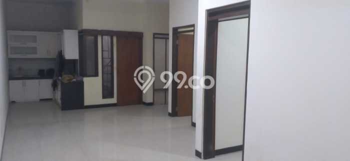 Dijual cepat rumah di Taman kopo indah 2. Dijual cepat rumah di Taman kopo indah 2.