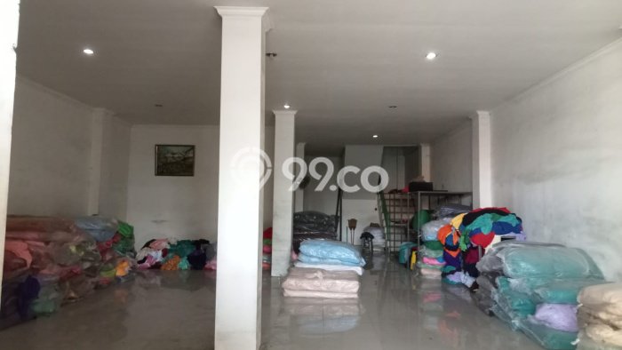 Ruko Disewa di Cirebon dengan LB 330m2 Area Komersial Ramai Ruko Disewa di Cirebon dengan LB 330m2 Area Komersial Ramai