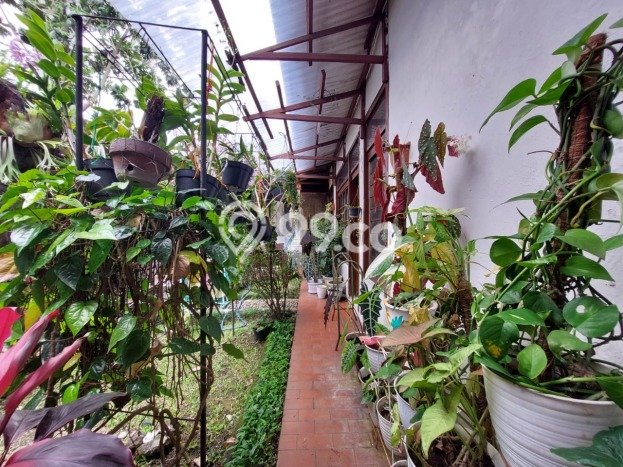 Hunian Elit LB 285m2 Siap Pakai Desain Elegan di Buah Batu, Bandung Hunian Elit LB 285m2 Siap Pakai Desain Elegan di Buah Batu, Bandung