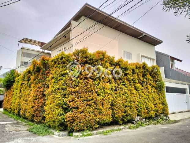 Jual Rumah Mewah Elegan Dengan View Cantik di Taman Kopo Indah, Bandung Jual Rumah Mewah Elegan Dengan View Cantik di Taman Kopo Indah, Bandung