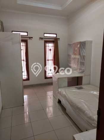 Rumah Strategis dengan 5 Kamar Tidur dan 4 Kamar Mandi di Kawasan Peta, Bandung Rumah Strategis dengan 5 Kamar Tidur dan 4 Kamar Mandi di Kawasan Peta, Bandung
