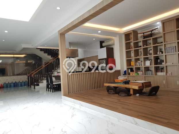 Ready to Use! Luxury House LT 365m2 Desain Elegan di Kopo Ready to Use! Luxury House LT 365m2 Desain Elegan di Kopo