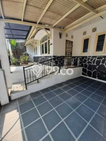 Hunian Cantik Modern Lb 127m2 di Cimahi Utara, Cimahi Hunian Cantik Modern Lb 127m2 di Cimahi Utara, Cimahi