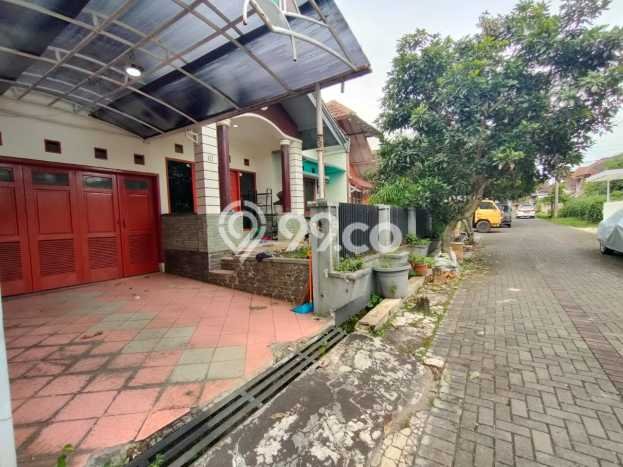 Dijual Hunian Rumah Nyaman 4 Kamar di Cihanjuang, Bandung Dijual Hunian Rumah Nyaman 4 Kamar di Cihanjuang, Bandung