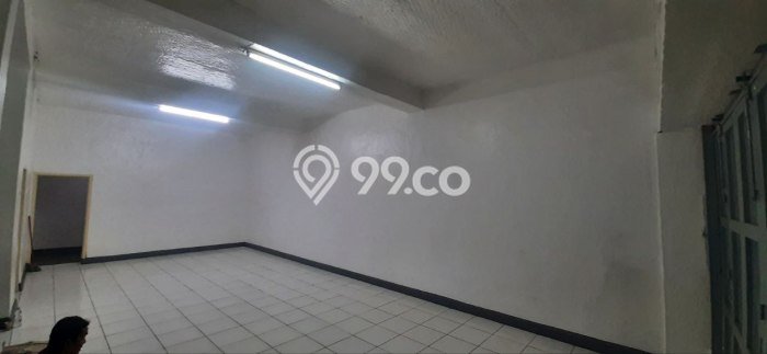 Disewakan Ruko di Kawasan Ramai Bandung Kota Luas 250m2 Disewakan Ruko di Kawasan Ramai Bandung Kota Luas 250m2