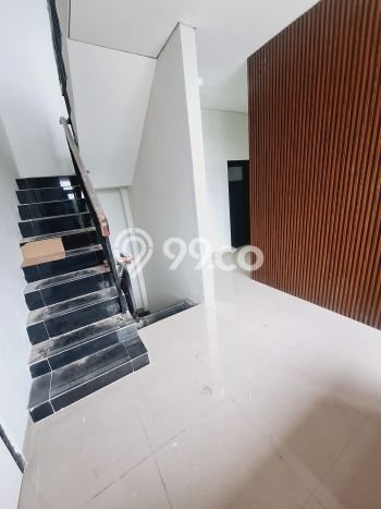 Ruko Dijual di Prime Area Bandung Luas 140m2 Ruko Dijual di Prime Area Bandung Luas 140m2