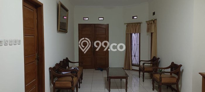 Disewakan Cepat Rumah Kondisi Baik di Area Antapani, Bandung Disewakan Cepat Rumah Kondisi Baik di Area Antapani, Bandung