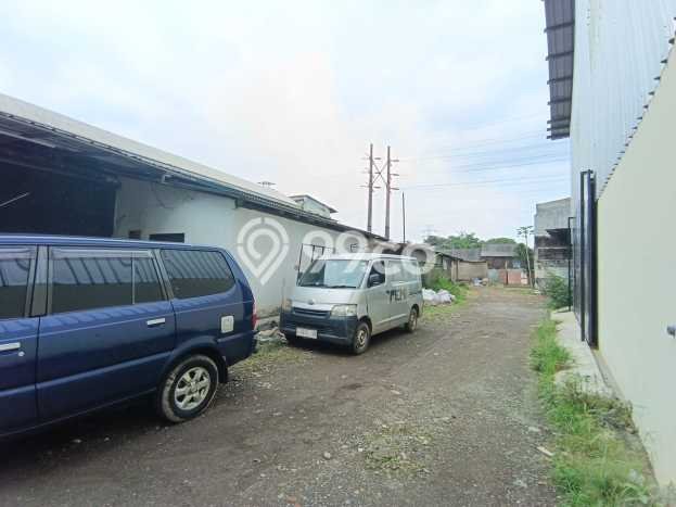 Disewakan Gudang di Kawasan Ramai Moch Toha Luas 437m2 Disewakan Gudang di Kawasan Ramai Moch Toha Luas 437m2