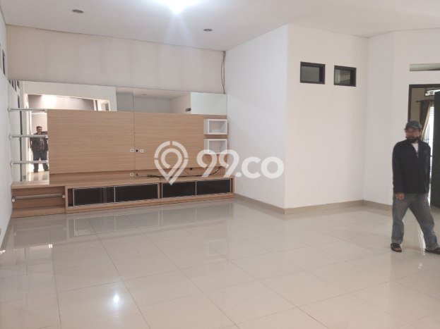 DREAM HOME! Rumah area Batununggal, 4 KT, Free Banjir, LT 200m² LB 160m² DREAM HOME! Rumah area Batununggal, 4 KT, Free Banjir, LT 200m² LB 160m²