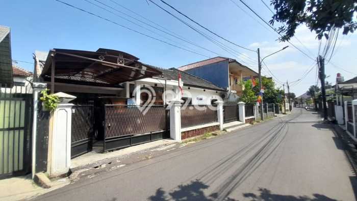 Rumah Elit LB 215m2 Siap Pakai Desain Elegan di BKR, Bandung Rumah Elit LB 215m2 Siap Pakai Desain Elegan di BKR, Bandung