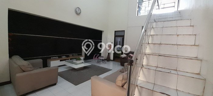 Disewakan! Rumah 3 Kamar Tidur &
1 Kamar Mandi di Turangga, Bandung Disewakan! Rumah 3 Kamar Tidur &
1 Kamar Mandi di Turangga, Bandung