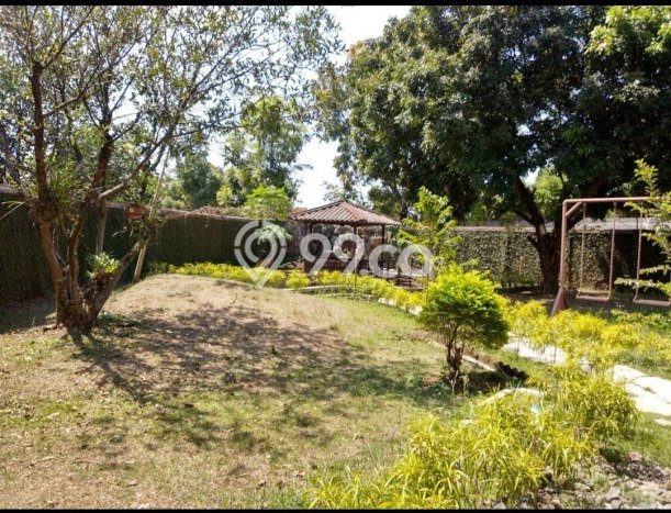 Rumah Elit Modern Tanpa Renovasi di Buah Batu Bandung Rumah Elit Modern Tanpa Renovasi di Buah Batu Bandung