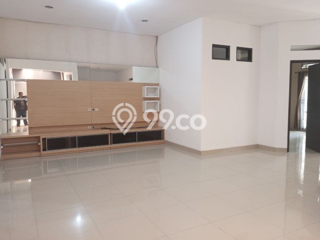 DREAM HOME! Rumah area Batununggal, 4 KT, Free Banjir, LT 200m² LB 160m² DREAM HOME! Rumah area Batununggal, 4 KT, Free Banjir, LT 200m² LB 160m²