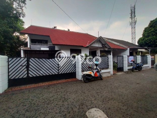 Rumah Elit Modern Tanpa Renovasi di Buah Batu Bandung Rumah Elit Modern Tanpa Renovasi di Buah Batu Bandung