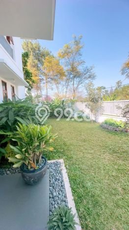 Rumah Luxury Modern Siap Huni di Setiabudi Bandung Rumah Luxury Modern Siap Huni di Setiabudi Bandung