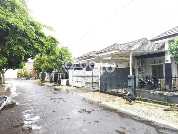 Dijual Rumah 5 Kamar Lokasi Strategis Nyaman dan Strategis di Arcamanik Dijual Rumah 5 Kamar Lokasi Strategis Nyaman dan Strategis di Arcamanik