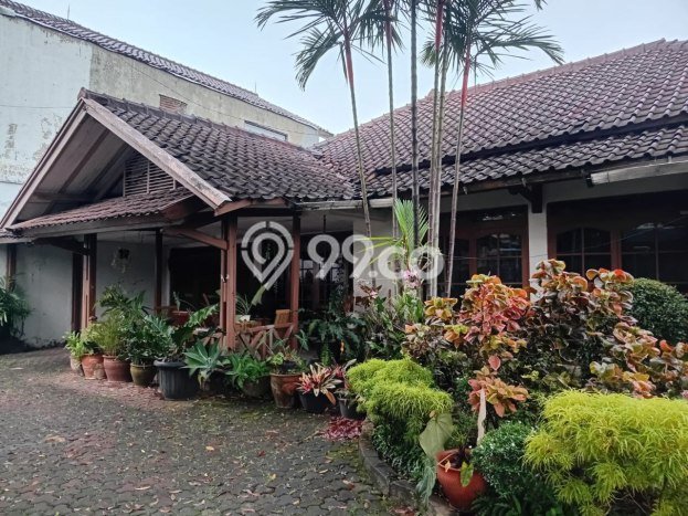 Rumah Mewah Siap Huni LT 605m2 di Batununggal, Bandung Rumah Mewah Siap Huni LT 605m2 di Batununggal, Bandung