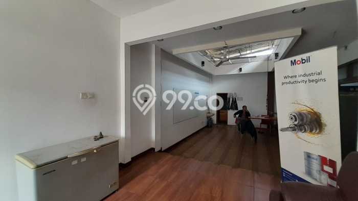 Rumah Elit LB 215m2 Siap Pakai Desain Elegan di BKR, Bandung Rumah Elit LB 215m2 Siap Pakai Desain Elegan di BKR, Bandung