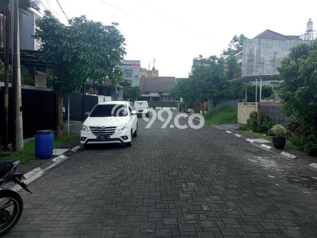 DREAM HOME! Rumah area Batununggal, 4 KT, Free Banjir, LT 200m² LB 160m² DREAM HOME! Rumah area Batununggal, 4 KT, Free Banjir, LT 200m² LB 160m²